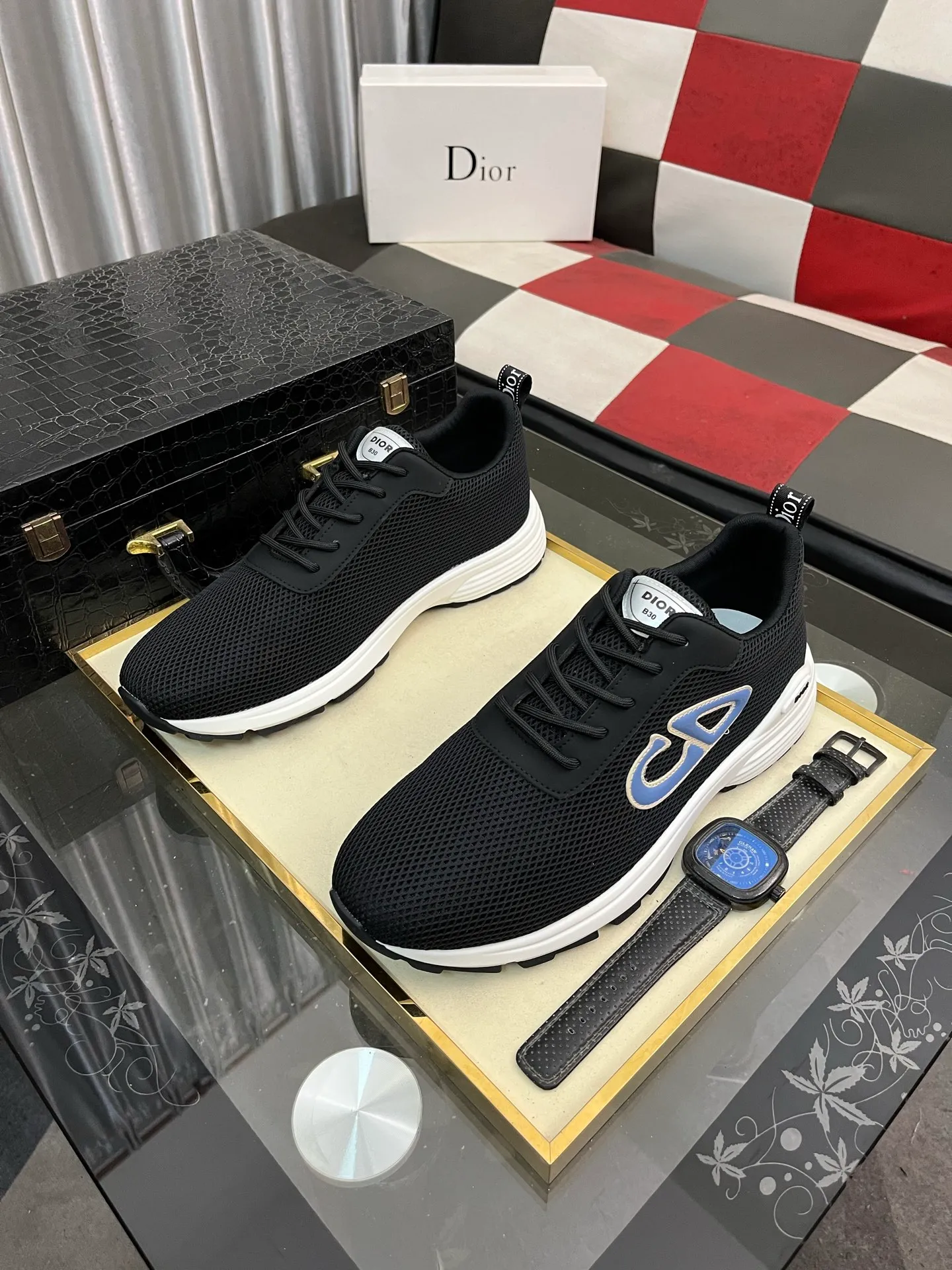 Men's Men's Shoes 💰440⌚️⌚️[Dior] Dior's new casual men's shoes are launched in Hong Kong counters. Official website 1:1 production. Original Italian materials. Designed by European and American masters. Perfect shape to create counter quality. Solid color rubber wear-resistant outsole and classic dazzling head! Super versatile and very comfortable. High-end without losing taste, fashionable and novel! ! Absolute focus! Code number: 38-444️⃣Colors available